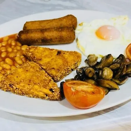 Carnson House Bed & Breakfast 4*